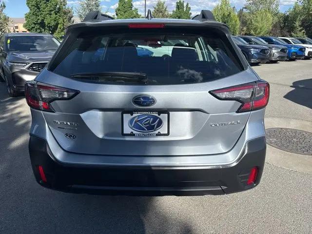 2022 Subaru Outback 2.5i