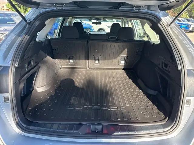 2022 Subaru Outback 2.5i