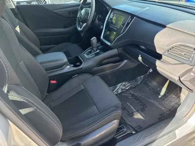 2022 Subaru Outback 2.5i