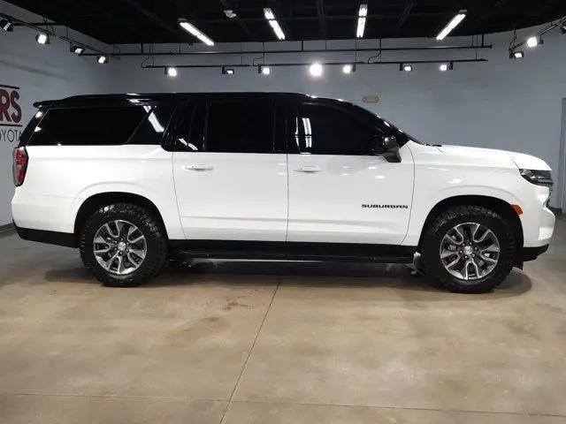 2024 Chevrolet Suburban 4WD LS