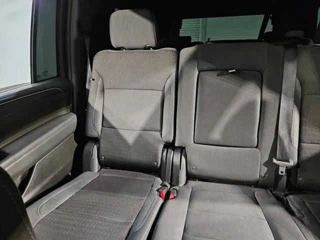 2024 Chevrolet Suburban 4WD LS