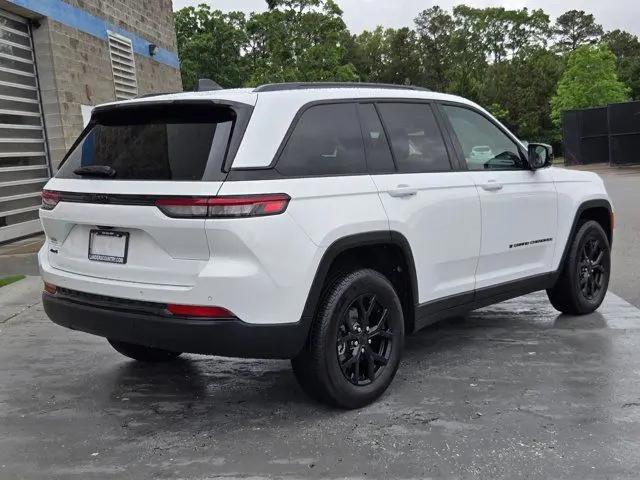 2025 Jeep Grand Cherokee Altitude 4x4