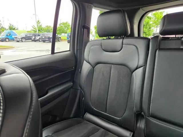 2025 Jeep Grand Cherokee Altitude 4x4