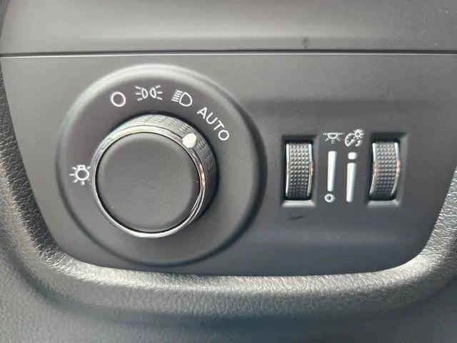2025 Jeep Grand Cherokee Altitude 4x4