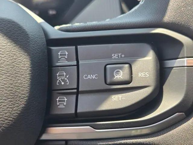 2026 Jeep Cherokee Laredo 4x4