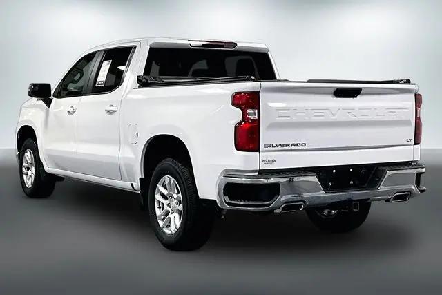 2022 Chevrolet Silverado 1500 4WD Crew Cab Standard Bed LT