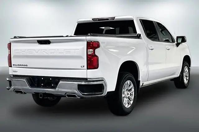 2022 Chevrolet Silverado 1500 4WD Crew Cab Standard Bed LT