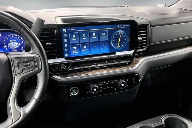 2022 Chevrolet Silverado 1500 4WD Crew Cab Standard Bed LT
