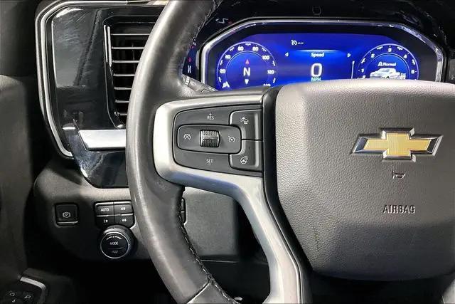 2022 Chevrolet Silverado 1500 4WD Crew Cab Standard Bed LT