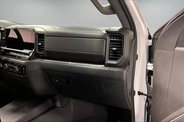2022 Chevrolet Silverado 1500 4WD Crew Cab Standard Bed LT