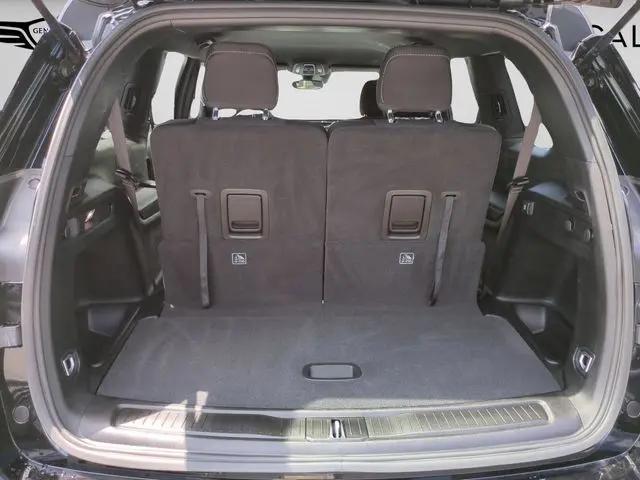 2024 Jeep Grand Cherokee L Laredo 4x2