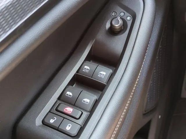 2024 Jeep Grand Cherokee L Laredo 4x2