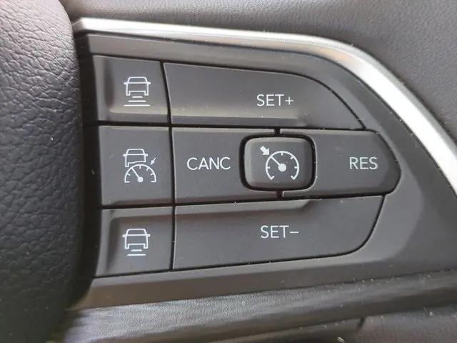 2024 Jeep Grand Cherokee L Laredo 4x2