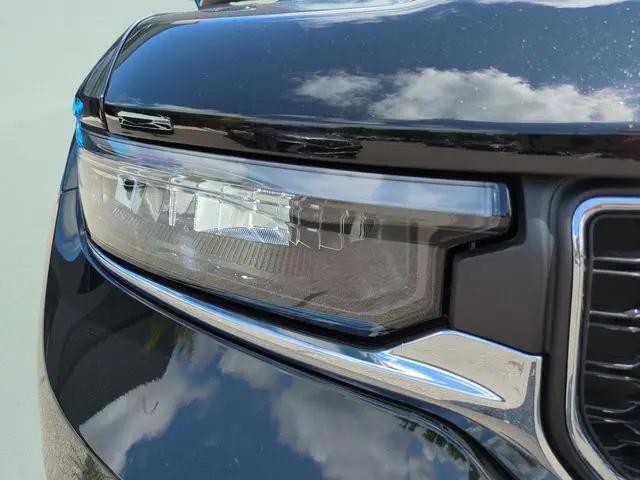 2024 Jeep Grand Cherokee L Laredo 4x2