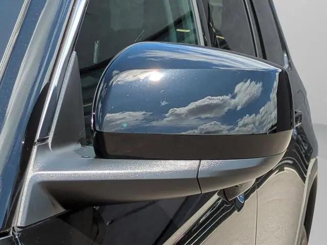 2024 Jeep Grand Cherokee L Laredo 4x2
