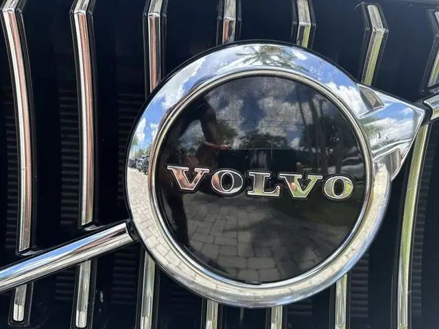 2020 Volvo XC90 T6 Momentum 6 Passenger