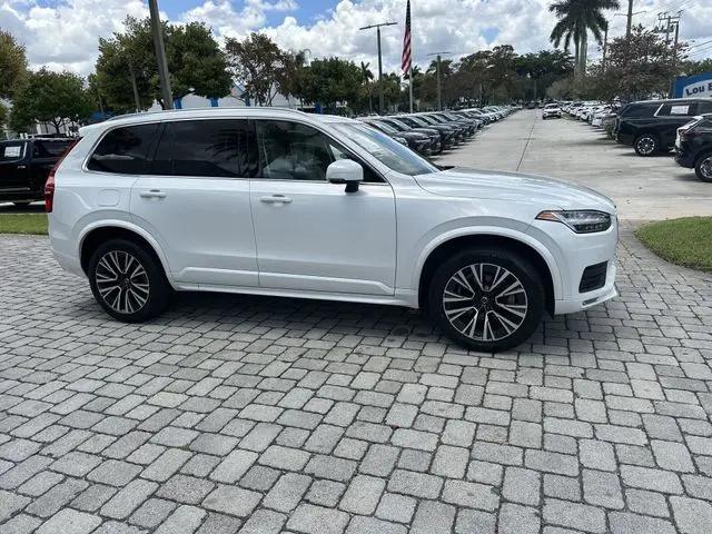 2020 Volvo XC90 T6 Momentum 6 Passenger