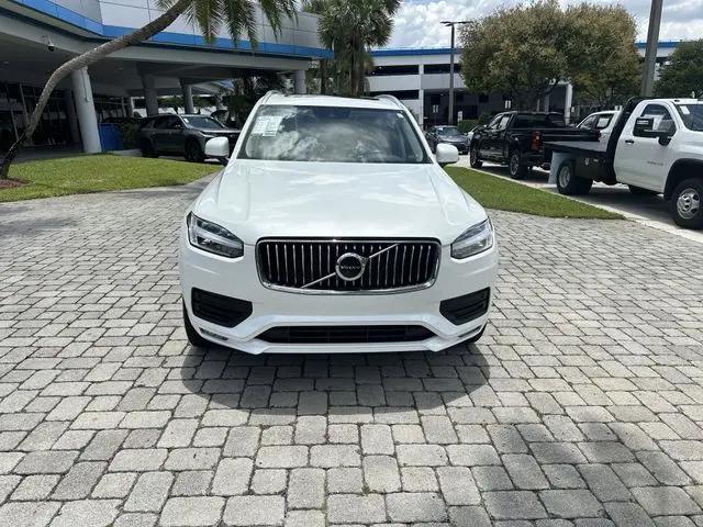2020 Volvo XC90 T6 Momentum 6 Passenger