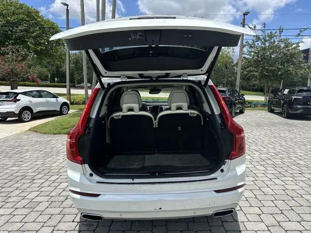 2020 Volvo XC90 T6 Momentum 6 Passenger