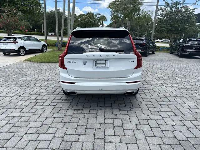 2020 Volvo XC90 T6 Momentum 6 Passenger