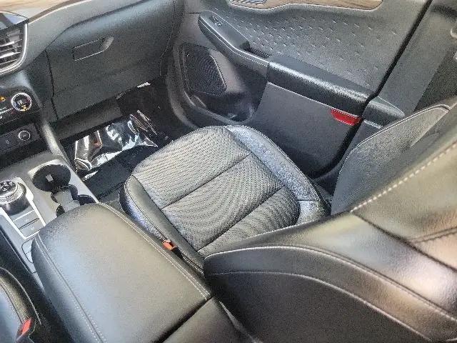 2020 Ford Escape Titanium Hybrid