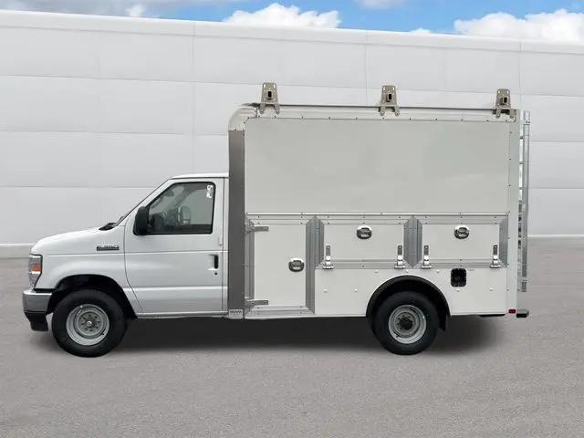 2027 Ford E-Series Cutaway E-350