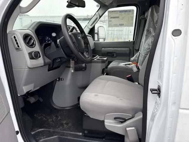 2027 Ford E-Series Cutaway E-350
