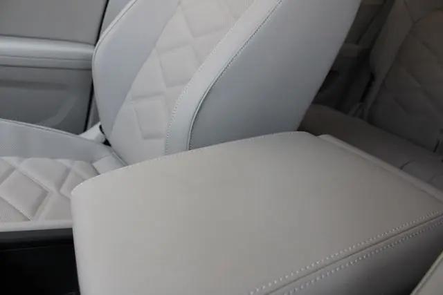 2026 Volkswagen Atlas SE