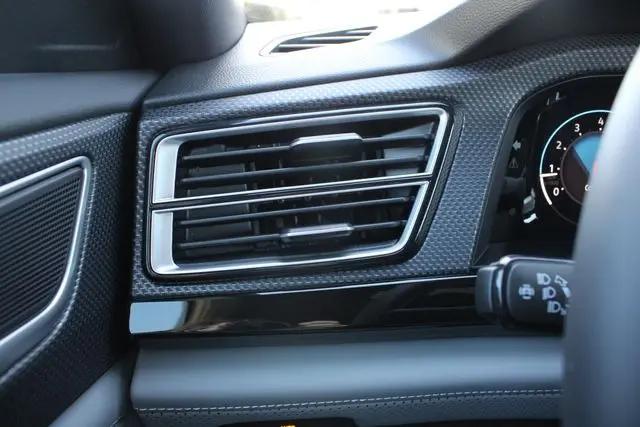 2026 Volkswagen Atlas Cross Sport SEL R-Line Black