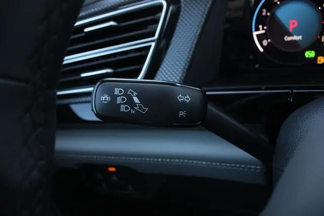2026 Volkswagen Atlas Cross Sport SEL R-Line Black
