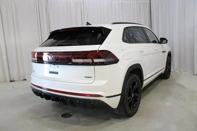 2026 Volkswagen Atlas Cross Sport SEL R-Line Black