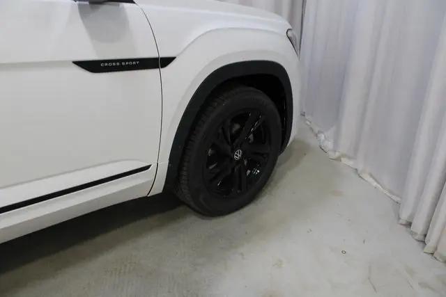 2026 Volkswagen Atlas Cross Sport SEL R-Line Black