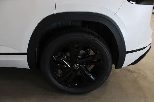 2026 Volkswagen Atlas Cross Sport SEL R-Line Black