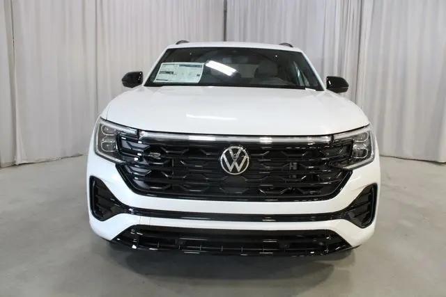 2026 Volkswagen Atlas Cross Sport SEL R-Line Black