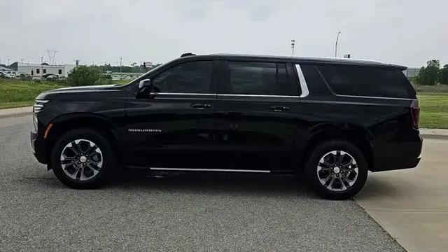 2026 Chevrolet Suburban LS, 4WD