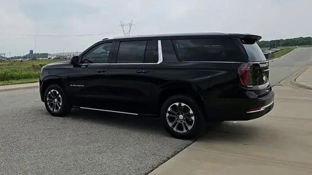 2026 Chevrolet Suburban LS, 4WD