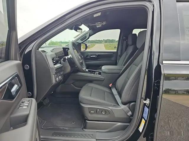 2026 Chevrolet Suburban LS, 4WD