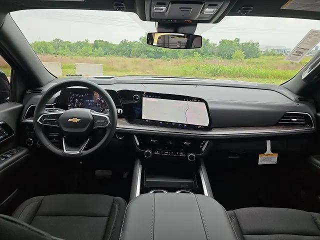 2026 Chevrolet Suburban LS, 4WD