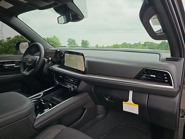 2026 Chevrolet Suburban LS, 4WD
