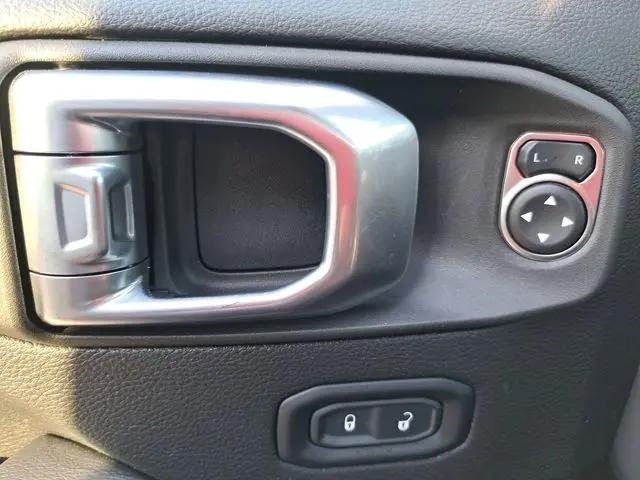 2022 Jeep Wrangler Unlimited Sahara 4x4