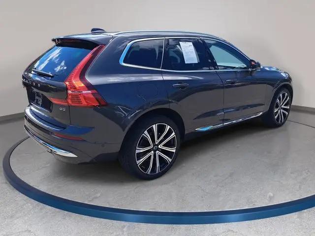 2023 Volvo XC60 B5 Ultimate Bright Theme