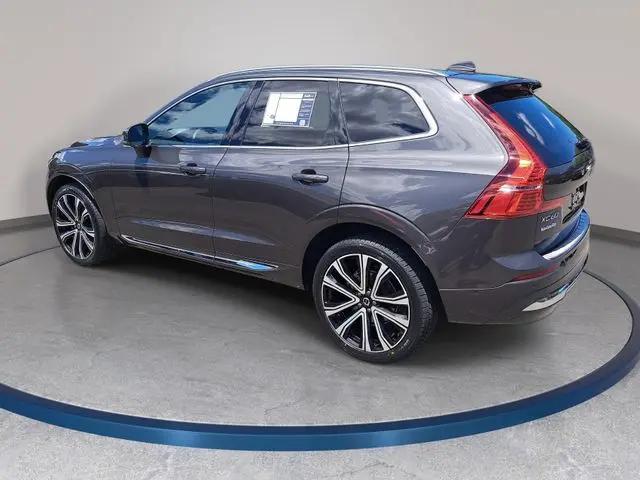 2023 Volvo XC60 B5 Ultimate Bright Theme