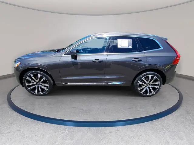 2023 Volvo XC60 B5 Ultimate Bright Theme