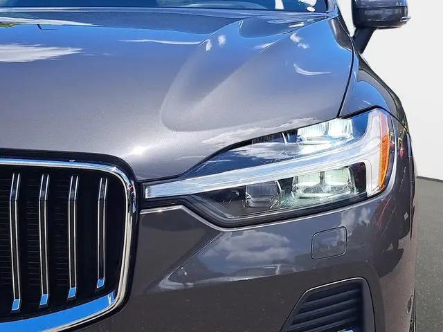 2023 Volvo XC60 B5 Ultimate Bright Theme