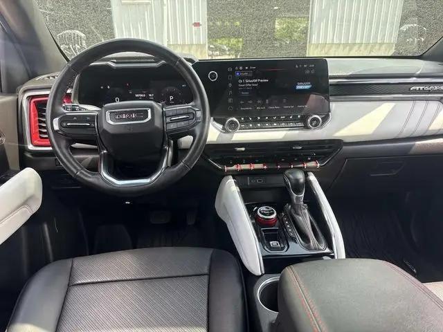 2023 GMC Canyon 4WD Crew Cab Short Box AT4X