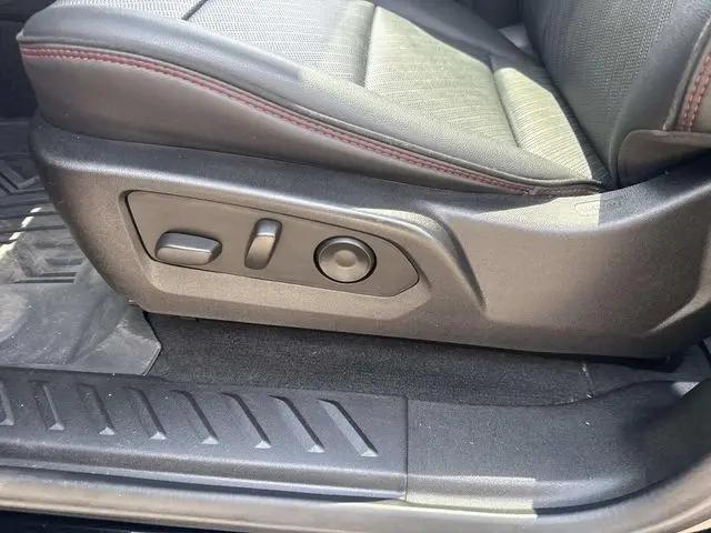 2023 GMC Canyon 4WD Crew Cab Short Box AT4X