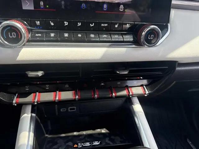 2023 GMC Canyon 4WD Crew Cab Short Box AT4X