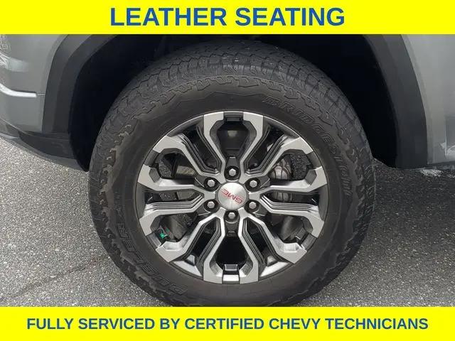 2023 GMC Canyon 4WD Crew Cab Short Box Denali