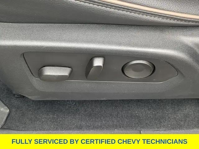 2023 GMC Canyon 4WD Crew Cab Short Box Denali