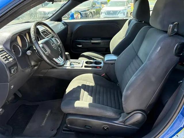 2012 Dodge Challenger SXT